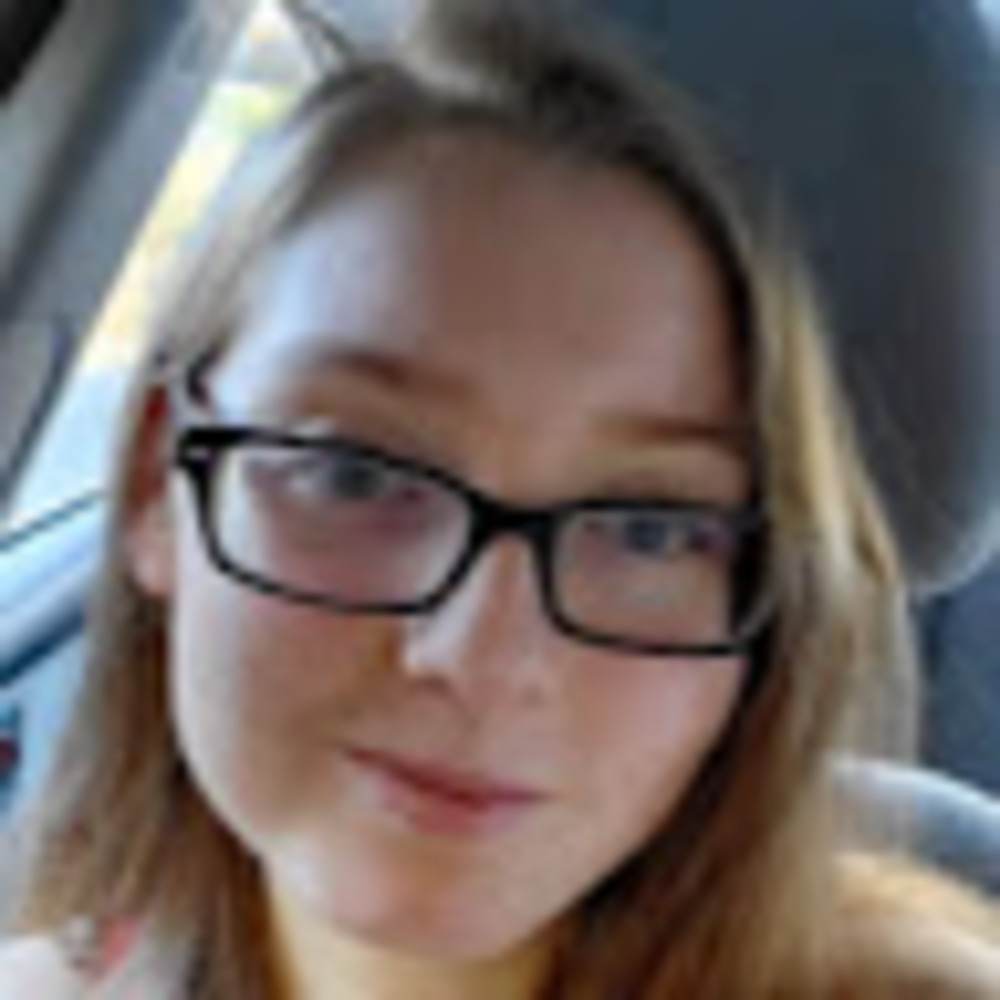 Meet your Posher, Alyssa